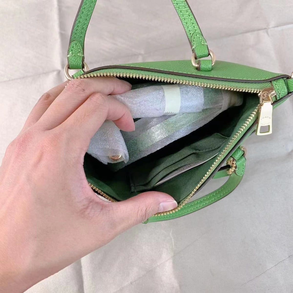 Coach CA844 Mini Gallery Crossbody In IM/Neon Green Coach CA844 Mini Gallery Crossbody In IM/Neon Green